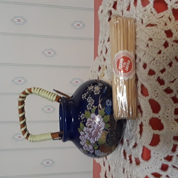 Vintage Porcelain Toothpick Holder Made in Japan Bamboo Handle. - Picture 5 of 6